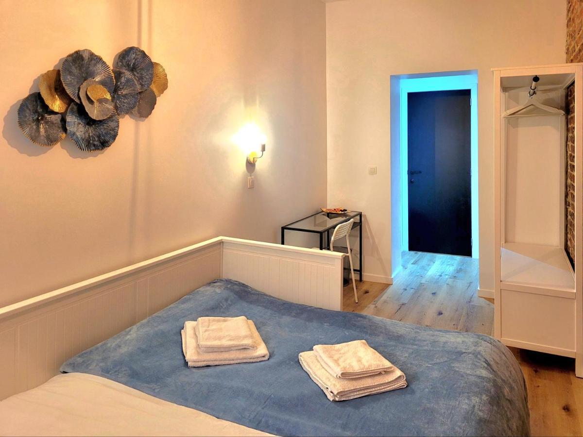 Brand New Camelia Room With Private Bathroom Bruxelles Exterior foto