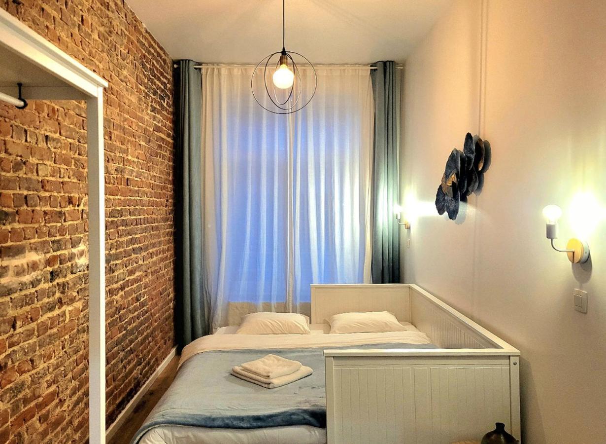 Brand New Camelia Room With Private Bathroom Bruxelles Exterior foto